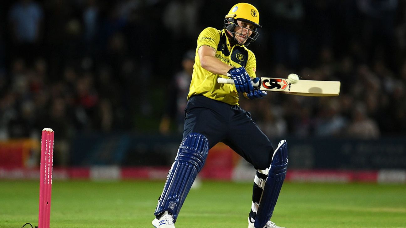 Wicketkeeper-batter Chris Benjamin joins Kent from Warwickshire