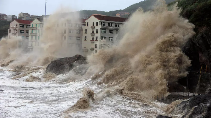 across the globe more than 400 large cities with a total population of 1 5 billion are at high or extreme risk due to some mixture of life shortening pollution dwindling water supplies deadly heat waves natural disasters and climate change photo afp