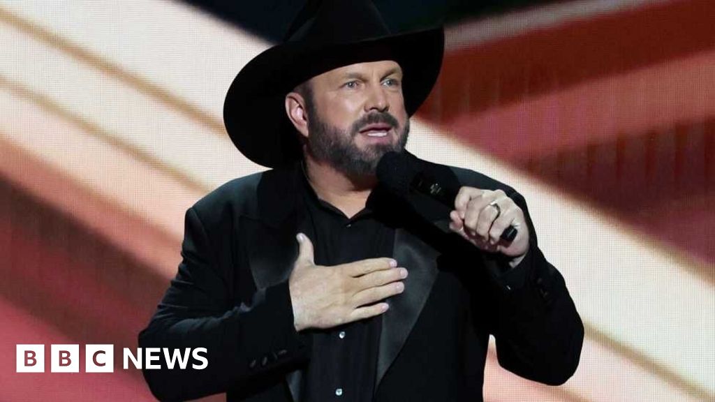 Country star accused of sexual assault in lawsuit