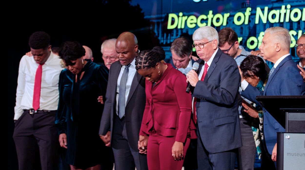 Museum of the Bible Hosts National Prayer Altar: 'America's Future Is At Stake'