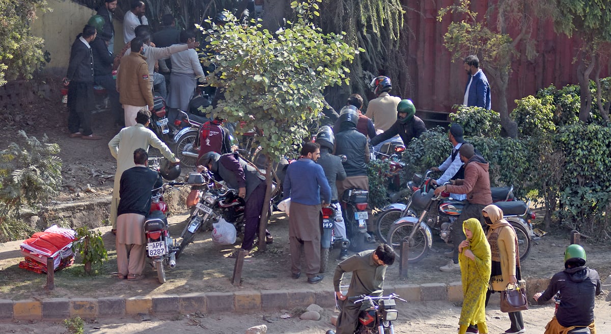 Motorcycles facing difficulties during roads blocked in the twin city ahead of PTI protest in the Federal Capital on November 25, 2024. — Online