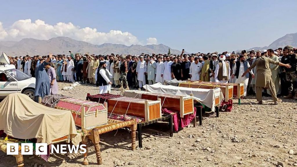 Dozens killed in sectarian attacks