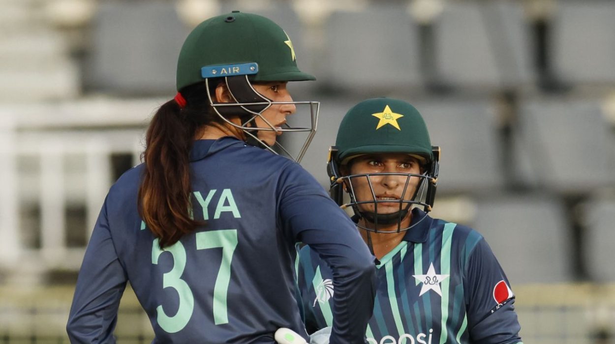 Nida Dar, Aliya Riaz lose PCB central contracts, Fatima Sana moves up to Category A