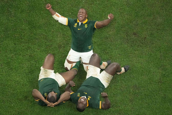 Spotlight on half-backs as Springboks eye tour sweep