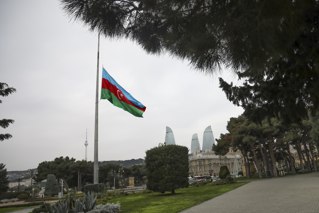 Aviation Experts Say Russia's Air Defense Fire Likely Caused Azerbaijan Plane Crash as Nation Mourns