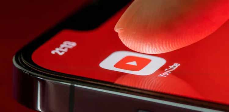 YouTube tests 'Play something' button for indecisive users