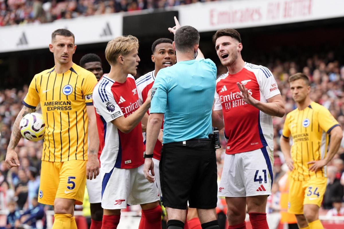 Arsenal held to 1-1 draw by brave Brighton