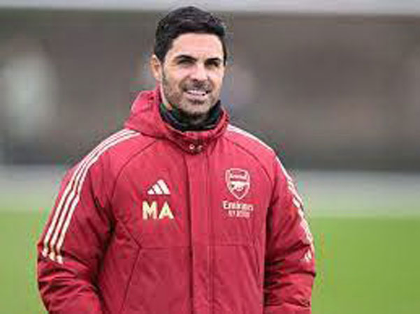 Arsenal must keep hammering away at Liverpool's lead, says Arteta