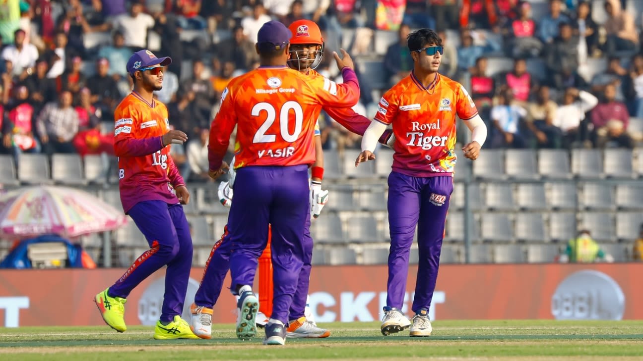 BPL 2025 - Durbar Rajshahi promise to pay local players after training boycott