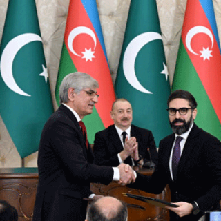 Pakistan, Azerbaijan ink MoUs, agree to boost investment to $2b