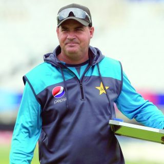 ex head coach mickey arthur says pakistan can beat india if they believe in their abilities in the all important match today photo afp