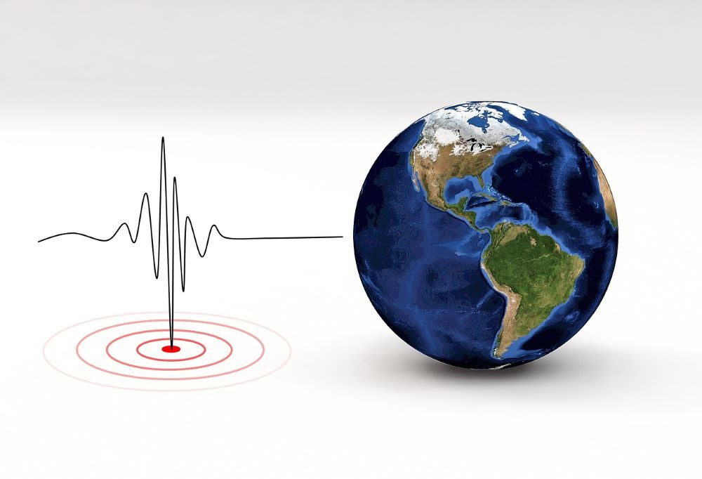 6 9 earthquake in japan triggered tsunami warnings photo pixabay