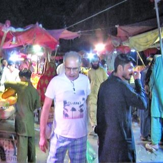 the night fruit market in saddar is a shining example of kindness and generosity this unique market offers fresh fruits at wholesale rates defying the norm of profiteering and embodying the true spirit of the holy month photo express