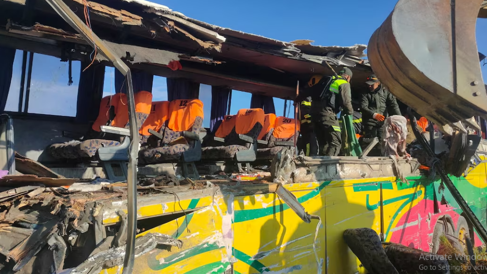 bus crash kills dozens of people in bolivia photo reuters