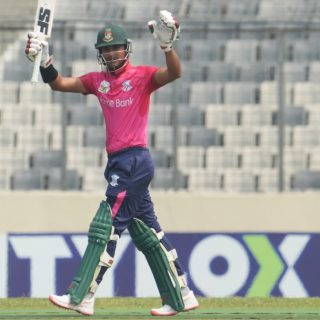 DPL week 1 round-up - Mohammad Naim helps Prime Bank breach 400 mark