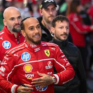 Hamilton eyes dream Ferrari start as F1 revs up in Melbourne