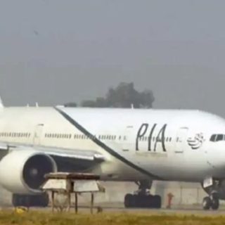 PIA flight lands in Lahore with one wheel missing